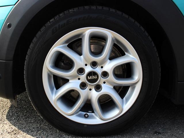 MINI クーパー コンバーチブル 禁煙車 ペッパーパッケージ 純正ナビゲーション バックカメラ シートヒーター LEDヘッドライト コンフォートアクセス インテリジェントセーフティ ユニオンジャックテールランプ アイドリングストップ(23枚目)