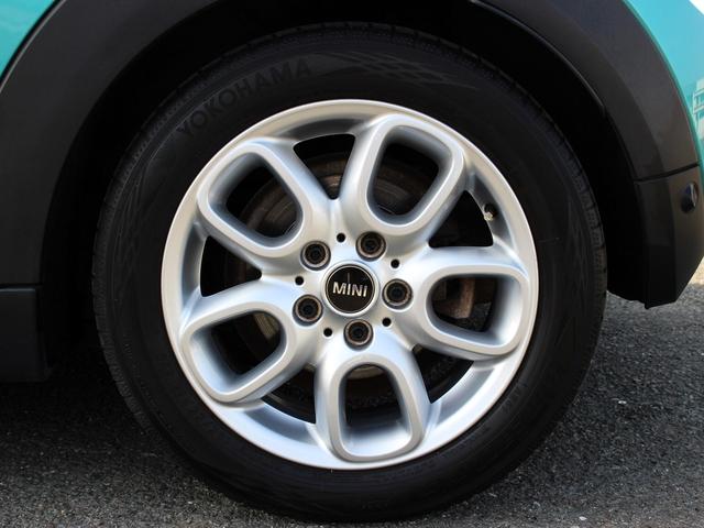 MINI クーパー コンバーチブル 禁煙車 ペッパーパッケージ 純正ナビゲーション バックカメラ シートヒーター LEDヘッドライト コンフォートアクセス インテリジェントセーフティ ユニオンジャックテールランプ アイドリングストップ(24枚目)