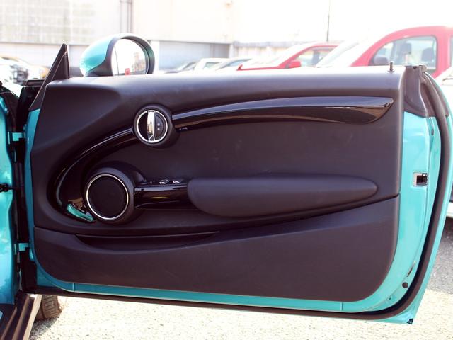 MINI クーパー コンバーチブル 禁煙車 ペッパーパッケージ 純正ナビゲーション バックカメラ シートヒーター LEDヘッドライト コンフォートアクセス インテリジェントセーフティ ユニオンジャックテールランプ アイドリングストップ(65枚目)