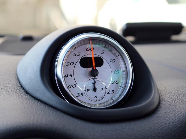 ケイマン S スポーツクロノパッケージ 禁煙車 純正ナビゲーション TV ブルートゥース レザーアルカンタラシート シートヒーター 電動リクライニング バイキセノンヘッドライト PASM 電動リアウイング ETC(3枚目)