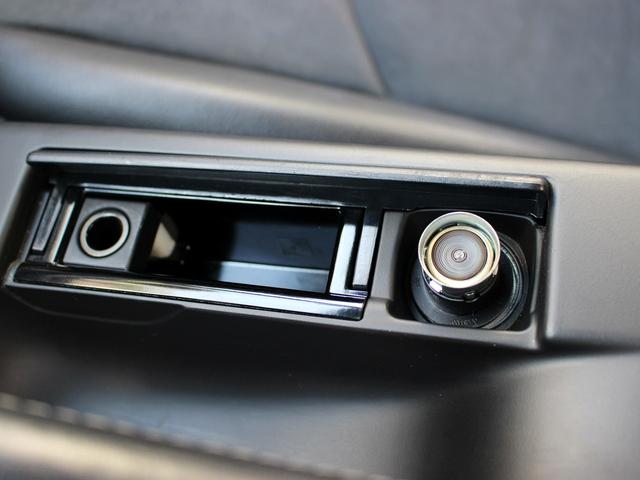 ケイマン S スポーツクロノパッケージ 禁煙車 純正ナビゲーション TV ブルートゥース レザーアルカンタラシート シートヒーター 電動リクライニング バイキセノンヘッドライト PASM 電動リアウイング ETC(5枚目)