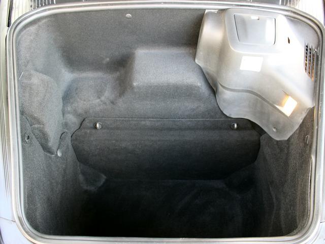 ケイマン S スポーツクロノパッケージ 禁煙車 純正ナビゲーション TV ブルートゥース レザーアルカンタラシート シートヒーター 電動リクライニング バイキセノンヘッドライト PASM 電動リアウイング ETC(16枚目)