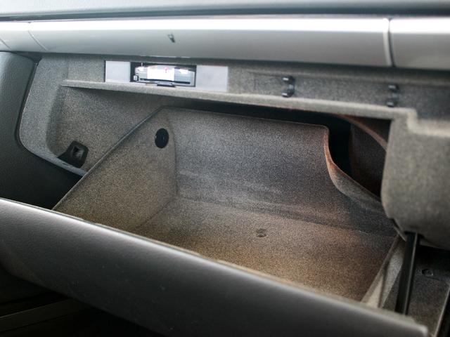 ケイマン S スポーツクロノパッケージ 禁煙車 純正ナビゲーション TV ブルートゥース レザーアルカンタラシート シートヒーター 電動リクライニング バイキセノンヘッドライト PASM 電動リアウイング ETC(49枚目)