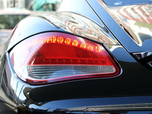 ケイマン S スポーツクロノパッケージ 禁煙車 純正ナビゲーション TV ブルートゥース レザーアルカンタラシート シートヒーター 電動リクライニング バイキセノンヘッドライト PASM 電動リアウイング ETC(67枚目)