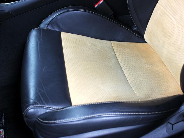 キャデラックATS-V ベクターブルースペシャル 限定車 禁煙車 純正ナビゲーション TV リアビューカメラ 電動レザーアルカンタラシート&ヒーター HUD BOSEサラウンドシステム ダークフィニッシュ鍛造アルミホイール ダークゴールドキャリパー(13枚目)