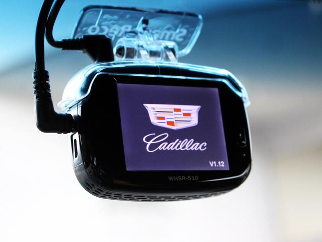 キャデラックATS-V ベクターブルースペシャル 限定車 禁煙車 純正ナビゲーション TV リアビューカメラ 電動レザーアルカンタラシート&ヒーター HUD BOSEサラウンドシステム ダークフィニッシュ鍛造アルミホイール ダークゴールドキャリパー(20枚目)