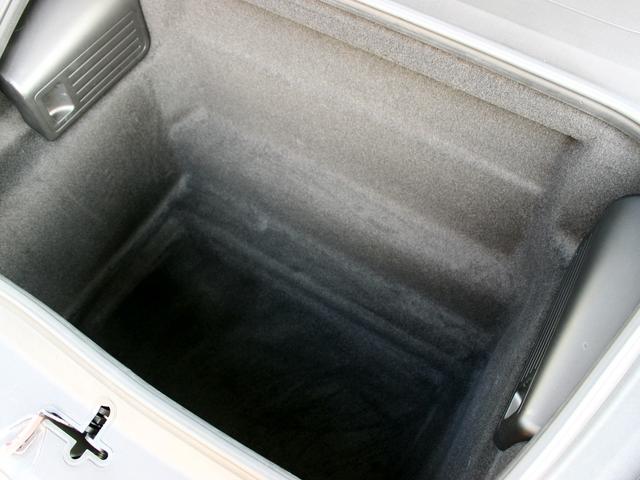 ケイマン ベースグレード　禁煙車　２０１６年モデル　スポーツクロノパッケージ　クラリオン製純正ナビゲーション　ＴＶ　バックカメラ　シートヒーター　キセノンヘッドライト　パーキングセンサー　ＢＯＳＥサウンドシステム　　ＥＴＣ（17枚目）