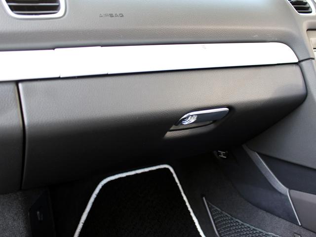 ケイマン ベースグレード　禁煙車　２０１６年モデル　スポーツクロノパッケージ　クラリオン製純正ナビゲーション　ＴＶ　バックカメラ　シートヒーター　キセノンヘッドライト　パーキングセンサー　ＢＯＳＥサウンドシステム　　ＥＴＣ（44枚目）