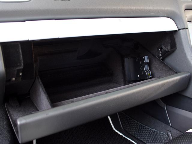 ケイマン ベースグレード　禁煙車　２０１６年モデル　スポーツクロノパッケージ　クラリオン製純正ナビゲーション　ＴＶ　バックカメラ　シートヒーター　キセノンヘッドライト　パーキングセンサー　ＢＯＳＥサウンドシステム　　ＥＴＣ（45枚目）