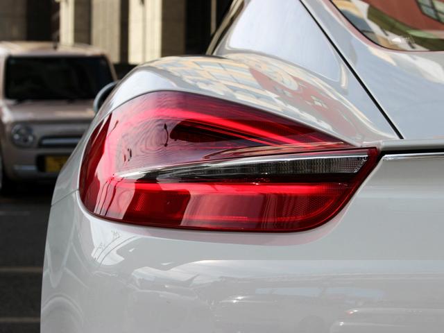 ケイマン ベースグレード　禁煙車　２０１６年モデル　スポーツクロノパッケージ　クラリオン製純正ナビゲーション　ＴＶ　バックカメラ　シートヒーター　キセノンヘッドライト　パーキングセンサー　ＢＯＳＥサウンドシステム　　ＥＴＣ（68枚目）