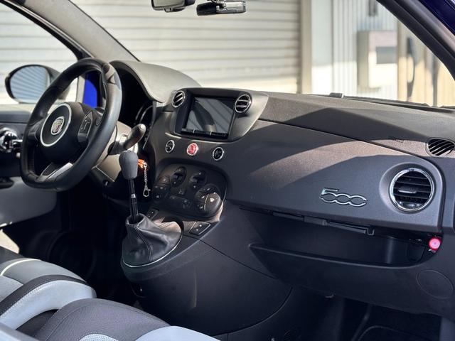 助手席もダッシュボード割れなく使用感も感じない美しいコンディションです