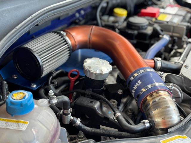 Ｋ＆Ｎ製ハイパフォーマンスエアクリーナーキット装着済み