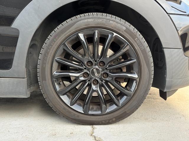 ＭＩＮＩ クーパーＤ　クラブマン　弊社ユーザー様車両　ワンオーナー　カーボンクリーニング（28枚目）