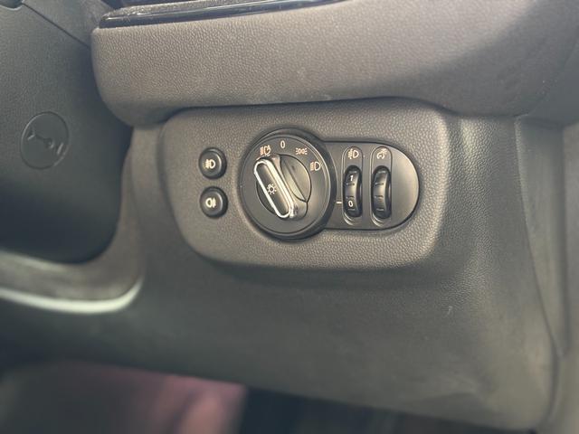 ＭＩＮＩ クーパーＤ　クラブマン　弊社ユーザー様車両　ワンオーナー　カーボンクリーニング（46枚目）