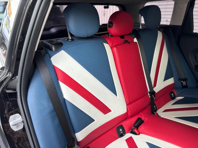 ＭＩＮＩ クーパーＤ　クラブマン　弊社ユーザー様車両　ワンオーナー　カーボンクリーニング（54枚目）