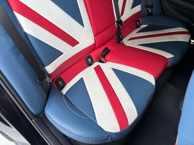 ＭＩＮＩ クーパーＤ　クラブマン　弊社ユーザー様車両　ワンオーナー　カーボンクリーニング（55枚目）
