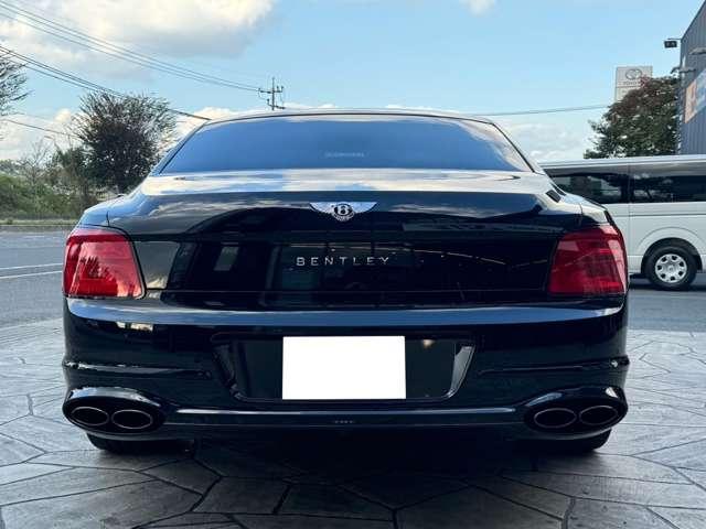 フライングスパー Ｖ８　４ＷＤ　Ｍｕｌｌｉｎｅｒ＆Ｔｏｕｒｉｎｇ＆ＢｌａｃｋＬｉｎｅＳＰＥＣ　２２ＡＷ　マリナードライビングスペック　ツーリングスペック　パノラミックＳＲ　ローディングディスプレイ　ムードライティング（5枚目）