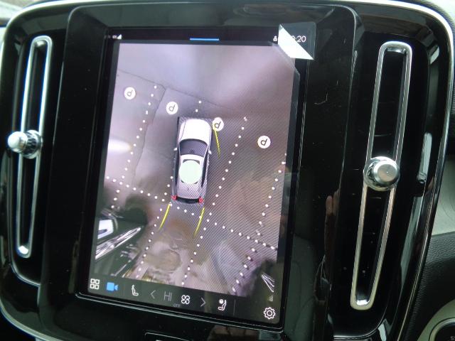 XC40 ウルトラ B4 AWD 電子制御AWDシステム ハーマンカードプレミアムサウンドシステム FRシートヒーター グーグルアプリ ステアリングホイールヒーター 専用オレフォス社製クリスタル・シフトノブ(16枚目)