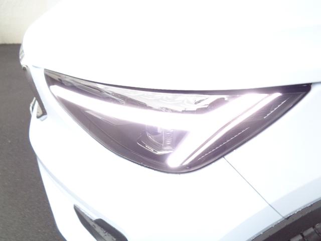 XC40 ウルトラ B4 AWD 電子制御AWDシステム ハーマンカードプレミアムサウンドシステム FRシートヒーター グーグルアプリ ステアリングホイールヒーター 専用オレフォス社製クリスタル・シフトノブ(18枚目)