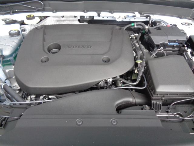 XC40 ウルトラ B4 AWD 電子制御AWDシステム ハーマンカードプレミアムサウンドシステム FRシートヒーター グーグルアプリ ステアリングホイールヒーター 専用オレフォス社製クリスタル・シフトノブ(25枚目)