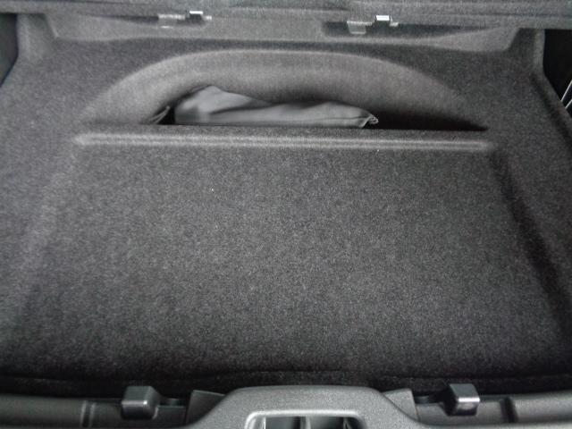 XC40 ウルトラ B4 AWD 電子制御AWDシステム ハーマンカードプレミアムサウンドシステム FRシートヒーター グーグルアプリ ステアリングホイールヒーター 専用オレフォス社製クリスタル・シフトノブ(36枚目)