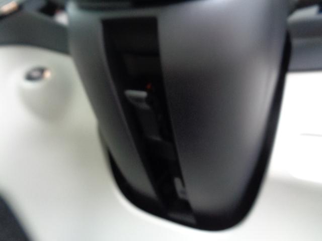 XC40 ウルトラ B4 AWD 電子制御AWDシステム ハーマンカードプレミアムサウンドシステム FRシートヒーター グーグルアプリ ステアリングホイールヒーター 専用オレフォス社製クリスタル・シフトノブ(43枚目)