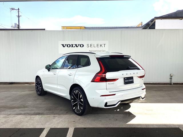 ＸＣ６０ リチャージアルティメトＴ６ＡＷＤプラグインハイブリド　本革マッサージエアコンシート　電動ガラスサンルーフ　ＬＥＤヘッドライト　Ｇｏｏｇｌｅシステム　ＥＴＣ　ハーマンカードンオーディオ　ヘッドアップディスプレイ　ＥＴＣ　４座シートヒータ　ＬＥＤヘッドライト（11枚目）