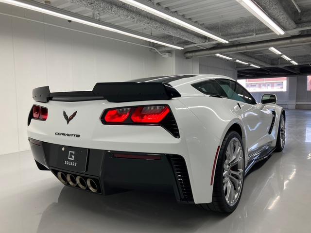 Ｚ０６　１年保証付き　ブラウンハーフレザー　カーボンエアロ　ＡｐｐｌｅＣａｒＰｌａｙ　マグネティックライドコントロール　ＬＳＤ　純正Ｆ１９・Ｒ２０ＡＷ　純正ナビＴＶ　ドラレコ　レーダー　温冷シート　ＢＯＳＥ(11枚目)