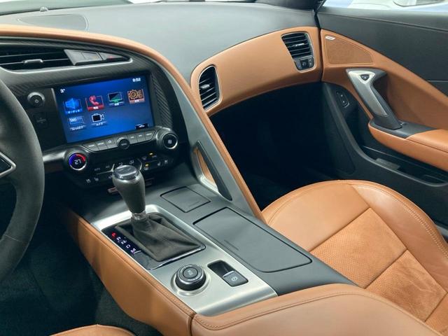 Ｚ０６　１年保証付き　ブラウンハーフレザー　カーボンエアロ　ＡｐｐｌｅＣａｒＰｌａｙ　マグネティックライドコントロール　ＬＳＤ　純正Ｆ１９・Ｒ２０ＡＷ　純正ナビＴＶ　ドラレコ　レーダー　温冷シート　ＢＯＳＥ(28枚目)