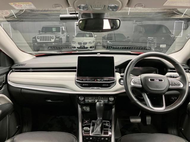 リミテッド　前後ドラレコ　黒革　ワイヤレスＡｐｐｌｅＣａｒＰｌａｙ　ＡｎｄｒｏｉｄＡｕｔｏ　３６０°カメラ　ＴＶナビ　シートヒーター　ハンドルヒーター　パワーバックドア　アダプティブクルーズ　ＥＴＣ　純正１８ＡＷ(4枚目)