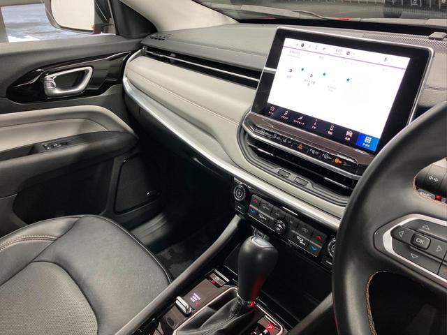 リミテッド　前後ドラレコ　黒革　ワイヤレスＡｐｐｌｅＣａｒＰｌａｙ　ＡｎｄｒｏｉｄＡｕｔｏ　３６０°カメラ　ＴＶナビ　シートヒーター　ハンドルヒーター　パワーバックドア　アダプティブクルーズ　ＥＴＣ　純正１８ＡＷ(21枚目)