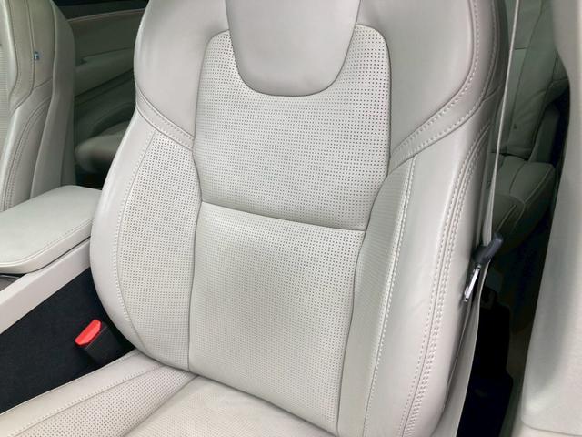 ＸＣ９０ リチャージ　ＰＨＶ　Ｔ８　ＡＷＤ　インスクリプション　メーカー５年保証　エアサス　パノラマルーフ　デニムブルー　サイドステップ　白レザー　純正２１ＡＷ　マッサージ温冷シート　ＴＶナビ　ドラレコ　ヘッドアップ　充電ケーブル　Ｈａｒｍａｎ／Ｋａｒｄｏｎ（53枚目）