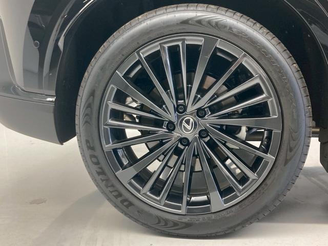 ＲＸ ＲＸ３５０ｈ　バージョンＬ　１オーナー　パノラマルーフ　黒ハーフレザー　純正２１ＡＷ　内蔵型ドラレコ　全席シートヒーターベンチレーション　ワイヤレス充電　デジタルミラー　後席電動リクライニング　ヘッドアップディスプレイ（13枚目）