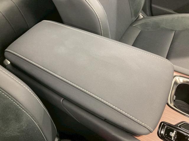 ＲＸ ＲＸ３５０ｈ　バージョンＬ　１オーナー　パノラマルーフ　黒ハーフレザー　純正２１ＡＷ　内蔵型ドラレコ　全席シートヒーターベンチレーション　ワイヤレス充電　デジタルミラー　後席電動リクライニング　ヘッドアップディスプレイ（40枚目）