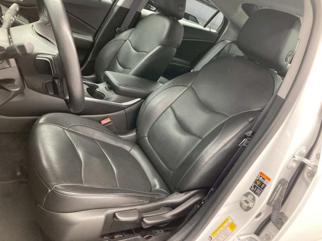 シボレー ボルト プレミア 国内未導入車 PHEV 黒レザー Apple CarPlay 純正17AW BOSE 充電ケーブル 前後シートヒーター ハンドルヒーター Bカメラ ETC レーンキープ オートチェック確認済(3枚目)