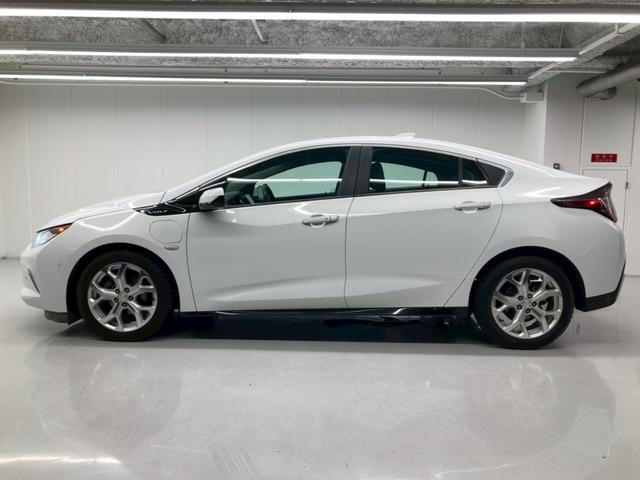 シボレー ボルト プレミア 国内未導入車 PHEV 黒レザー Apple CarPlay 純正17AW BOSE 充電ケーブル 前後シートヒーター ハンドルヒーター Bカメラ ETC レーンキープ オートチェック確認済(17枚目)