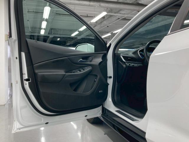 シボレー ボルト プレミア 国内未導入車 PHEV 黒レザー Apple CarPlay 純正17AW BOSE 充電ケーブル 前後シートヒーター ハンドルヒーター Bカメラ ETC レーンキープ オートチェック確認済(20枚目)