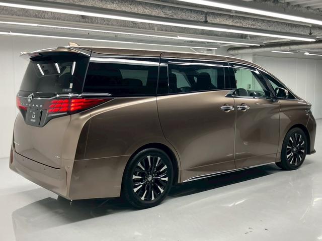 アルファードハイブリッド エグゼクティブラウンジ ユニバーサルステップ ブラックレザー 内蔵型ドラレコ TVキャンセラー 後席タブレット2個 フリップダウンモニター ムーンルーフ JBL 純正19AW 温冷シートデジタルミラー HUD ワイヤレス充電(16枚目)