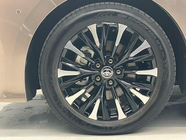 アルファードハイブリッド エグゼクティブラウンジ ユニバーサルステップ ブラックレザー 内蔵型ドラレコ TVキャンセラー 後席タブレット2個 フリップダウンモニター ムーンルーフ JBL 純正19AW 温冷シートデジタルミラー HUD ワイヤレス充電(20枚目)