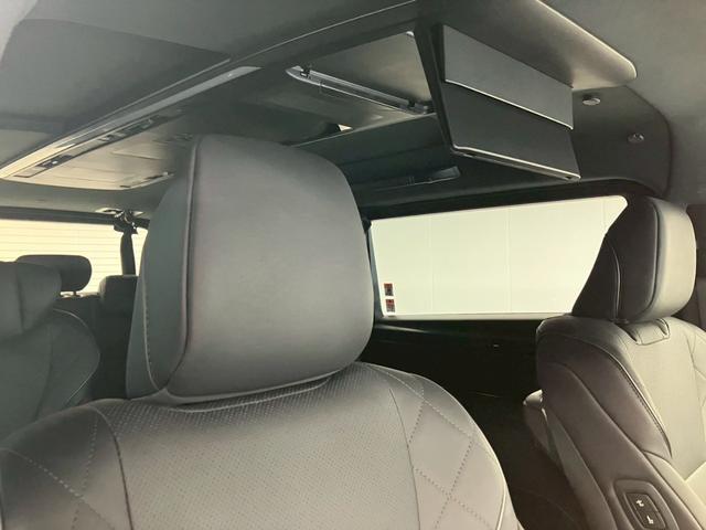 アルファードハイブリッド エグゼクティブラウンジ ユニバーサルステップ ブラックレザー 内蔵型ドラレコ TVキャンセラー 後席タブレット2個 フリップダウンモニター ムーンルーフ JBL 純正19AW 温冷シートデジタルミラー HUD ワイヤレス充電(28枚目)