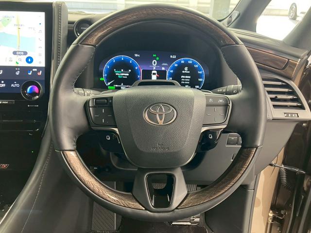 アルファードハイブリッド エグゼクティブラウンジ ユニバーサルステップ ブラックレザー 内蔵型ドラレコ TVキャンセラー 後席タブレット2個 フリップダウンモニター ムーンルーフ JBL 純正19AW 温冷シートデジタルミラー HUD ワイヤレス充電(32枚目)