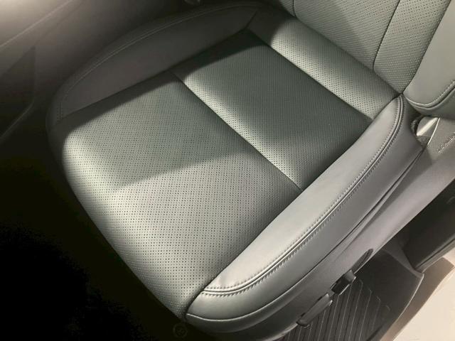 アルファードハイブリッド エグゼクティブラウンジ ユニバーサルステップ ブラックレザー 内蔵型ドラレコ TVキャンセラー 後席タブレット2個 フリップダウンモニター ムーンルーフ JBL 純正19AW 温冷シートデジタルミラー HUD ワイヤレス充電(48枚目)