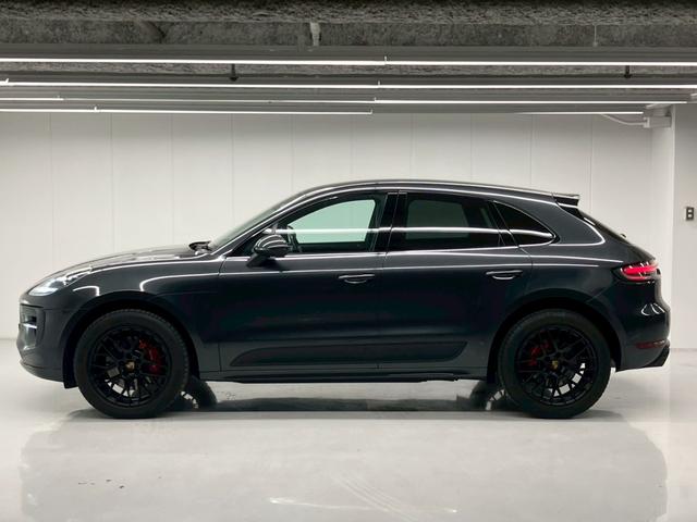 マカン マカンGTS ヴァルカノグレー メモリー付黒ハーフレザー RSスパイダー純正ブラック20AW BOSEサラウンド スポクロパッケージ プライバシーガラス ブラックLEDヘッドPDLS Plusシートハンドルヒーター(18枚目)