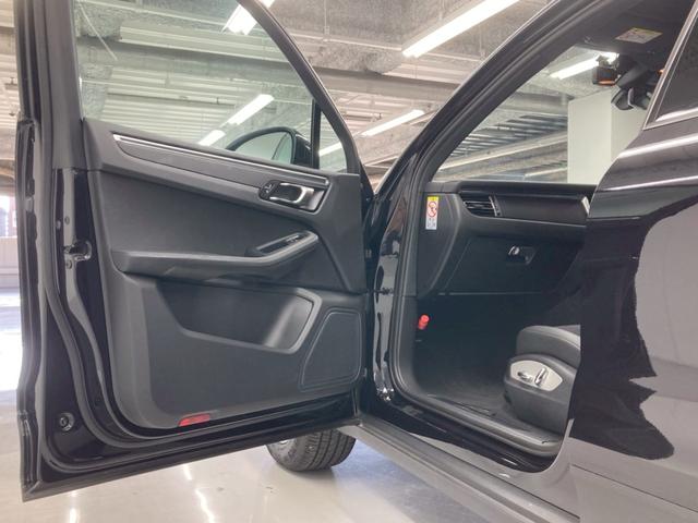 マカン マカン 1オーナー 黒ハーフレザー 純正18AW 前後ドラレコ シートヒーター 後席ヒーター パワーシート AppleCarPlay 360°カメラ パワーバックドア 純正ナビ ジェットブラックメタリック(39枚目)