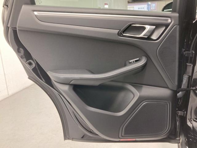 マカン マカン 1オーナー 黒ハーフレザー 純正18AW 前後ドラレコ シートヒーター 後席ヒーター パワーシート AppleCarPlay 360°カメラ パワーバックドア 純正ナビ ジェットブラックメタリック(49枚目)