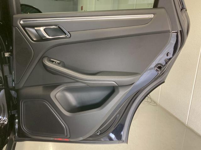 マカン マカン 1オーナー 黒ハーフレザー 純正18AW 前後ドラレコ シートヒーター 後席ヒーター パワーシート AppleCarPlay 360°カメラ パワーバックドア 純正ナビ ジェットブラックメタリック(50枚目)