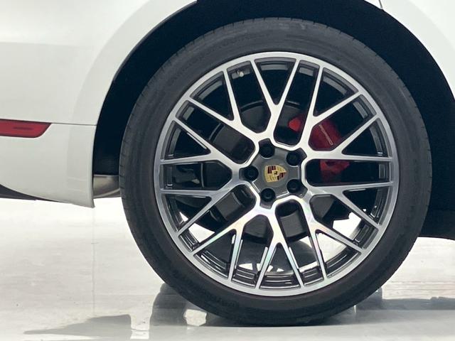 マカン マカンGTS 1オーナー OP275 赤レザー パノラマルーフ BOSEサラウンド RS純正21AWスポクロPKG 14way電動 アダプティブエアサス ハンドルヒーターカーボンインテリアPKG PDLS PLus(14枚目)