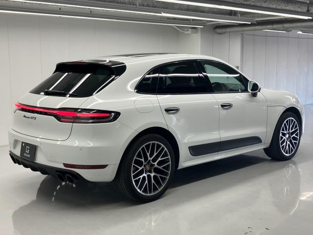 マカン マカンGTS 1オーナー OP275 赤レザー パノラマルーフ BOSEサラウンド RS純正21AWスポクロPKG 14way電動 アダプティブエアサス ハンドルヒーターカーボンインテリアPKG PDLS PLus(15枚目)