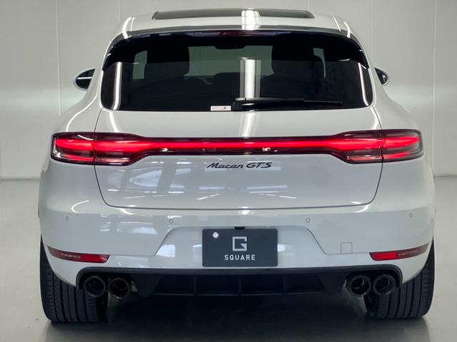 マカン マカンGTS 1オーナー OP275 赤レザー パノラマルーフ BOSEサラウンド RS純正21AWスポクロPKG 14way電動 アダプティブエアサス ハンドルヒーターカーボンインテリアPKG PDLS PLus(16枚目)