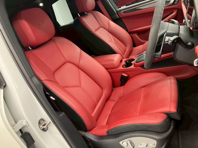 マカン マカンGTS 1オーナー OP275 赤レザー パノラマルーフ BOSEサラウンド RS純正21AWスポクロPKG 14way電動 アダプティブエアサス ハンドルヒーターカーボンインテリアPKG PDLS PLus(25枚目)